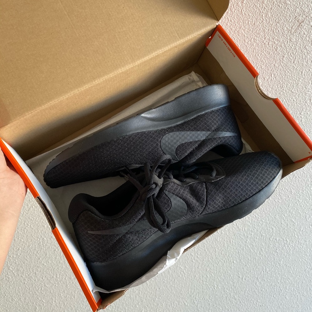 All Black Nike Tanjun